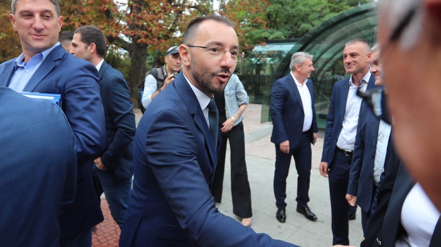 Хекимян разкритикува плана на МФ за "донос - бонус": Това е добре познат маниер на Държавна сигурност