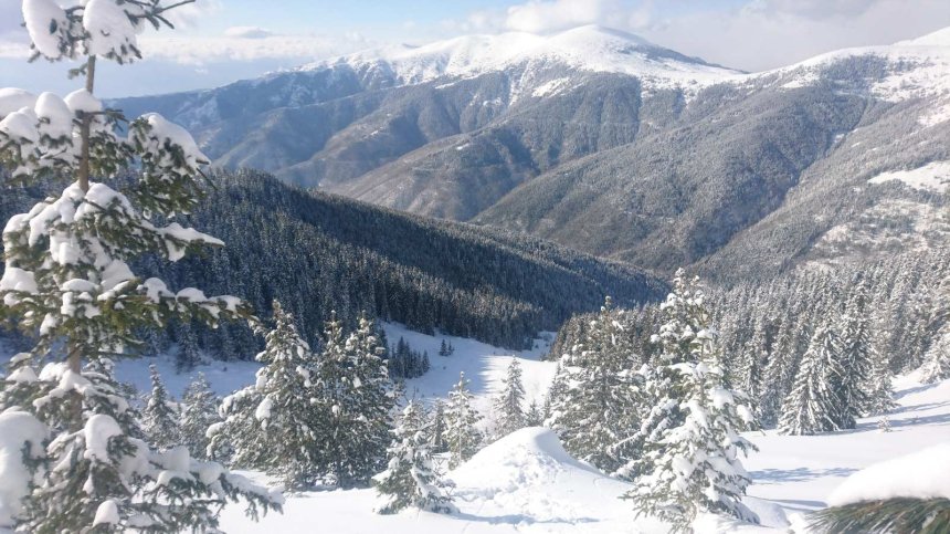 Турист почина в Рила, ПСС предупреди за висок риск от лавини в планината