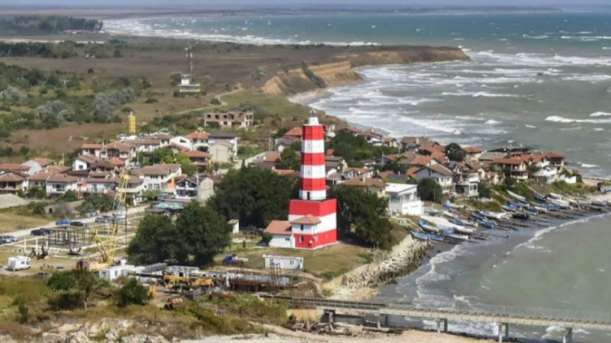 Отварят за посетители най-стария фар на българското Черноморие