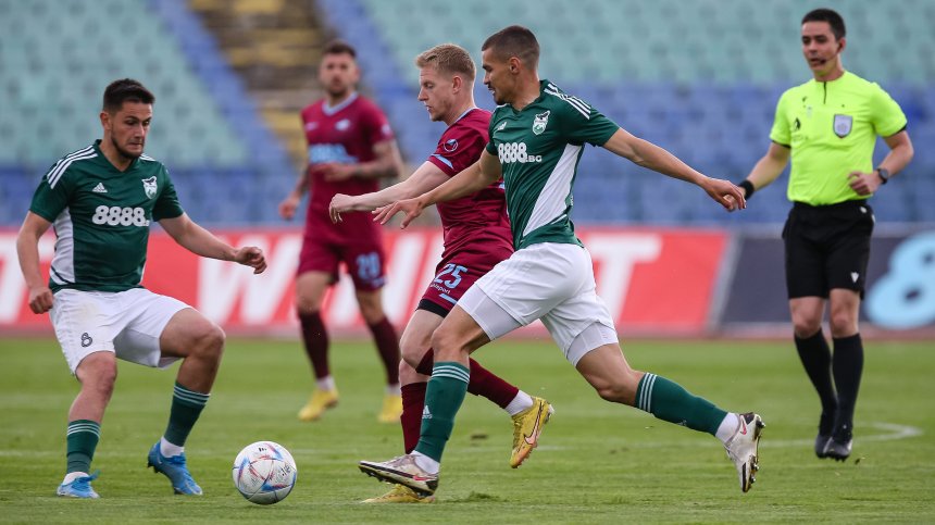 "Септември" удари "Пирин" по пътя към спасението