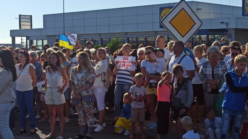 Хотелиери и украинци протестират: В безизходица сме, държавата да плати незабавно