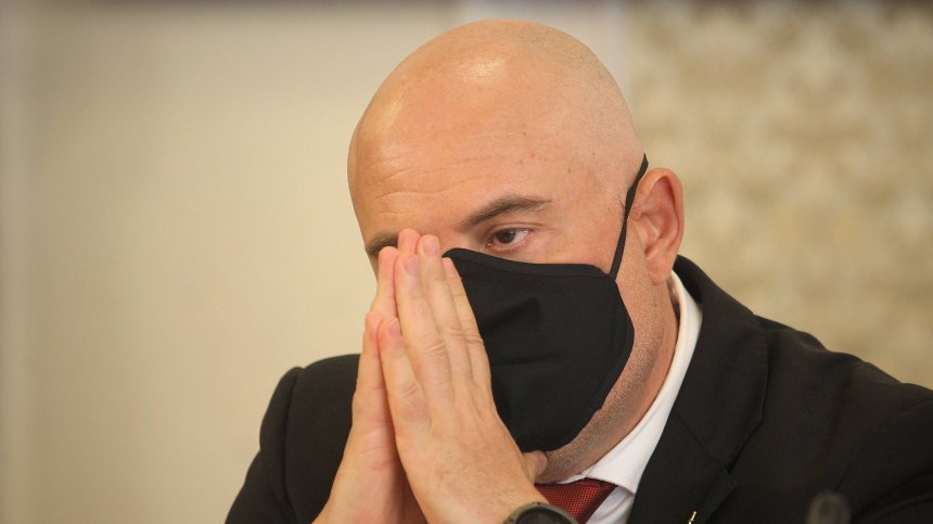 Гешев внесе в НС доклад за полицейското насилие: Няма "забавяне на разследването"