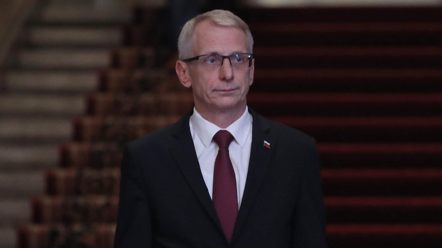 Денков: Няма риск от терористична атака у нас. Повишено внимание към летища, гари, синагоги