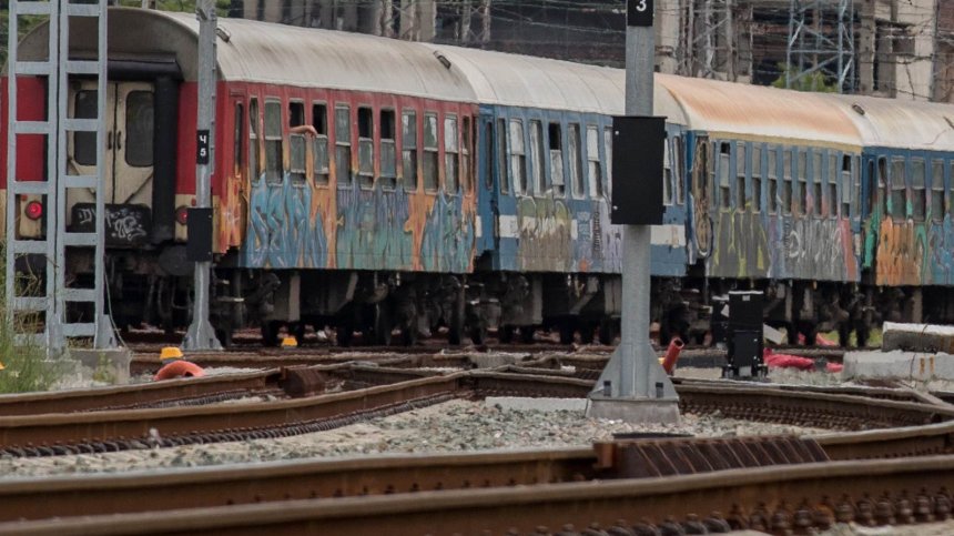 Почина едно от момичетата, скочили от влак край Клисура