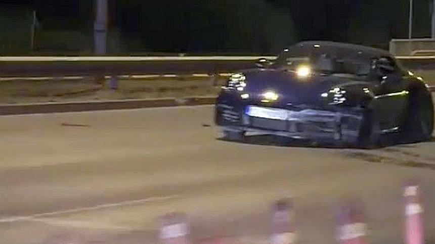 Дъщеря на политик се оказа шофьорката, забила се в мантинела на Околовръстния път в София