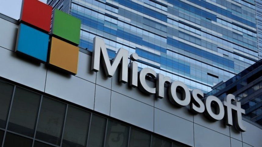 Microsoft също събира гласови данни за потребителите си 