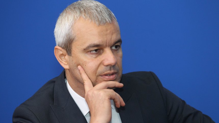 Костадинов: Време е в ЕП да не изпращаме само високоплатени екскурзианти