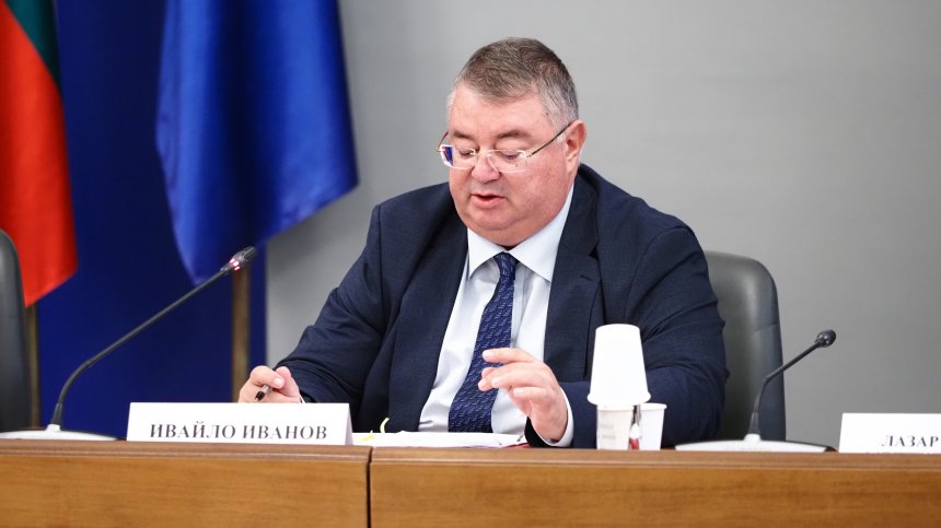 Служебният социален министър внася предложение за увеличение на пенсиите от 1 юли