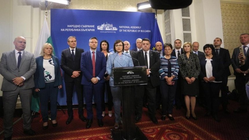 БСП внася своя законодателна програма, Нинова захапа "коалицията на джентълмените"