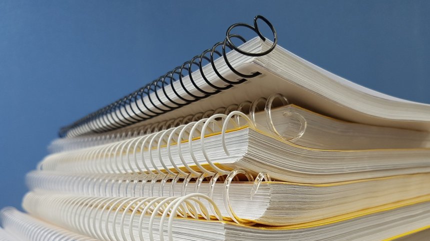 МОН каза кога учебниците от 8 до 12 клас ще бъдат достъпни безплатно онлайн