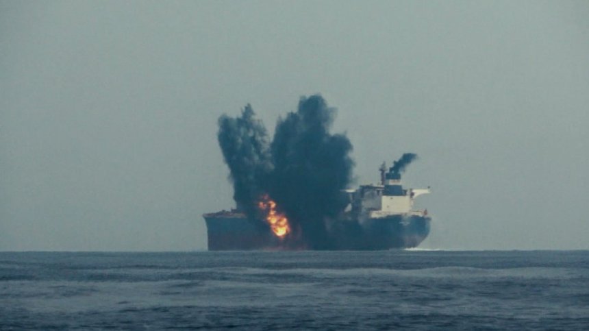 Жертви и ранени след нападение над гръцки кораб от хутите в Червено море