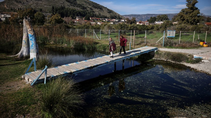 Гърция в криза: Язовирите пресъхват, водата става стратегически ресурс
