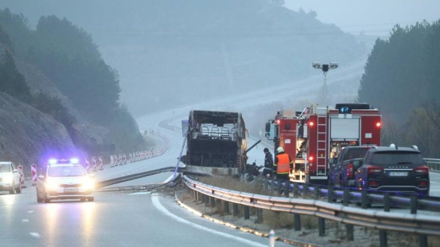 В автобуса е имало туби с нафта, които са предизвикали взрива?