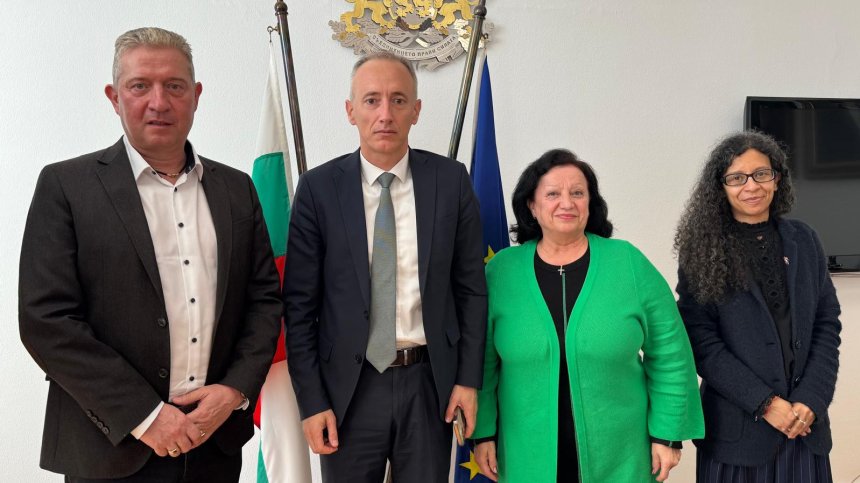 Асистентите в университетите вече ще получават най-малко 2780 лв.