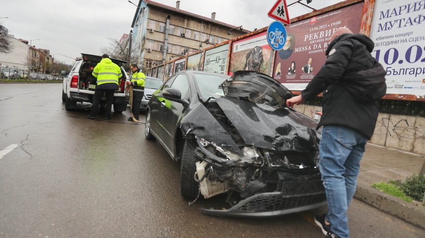 Двама загинали и 16 ранени при катастрофи в страната само за денонощие