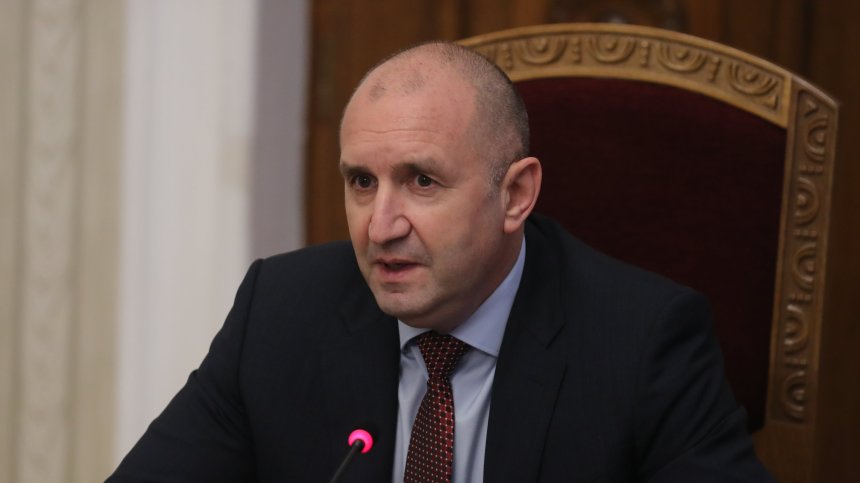 Радев изказа съболезнования след влаковата катастрофа в Испания