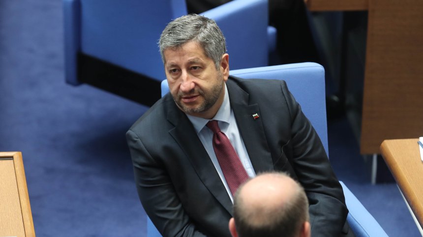 Христо Иванов и Кирил Петков коментираха рокадите в силовите структури