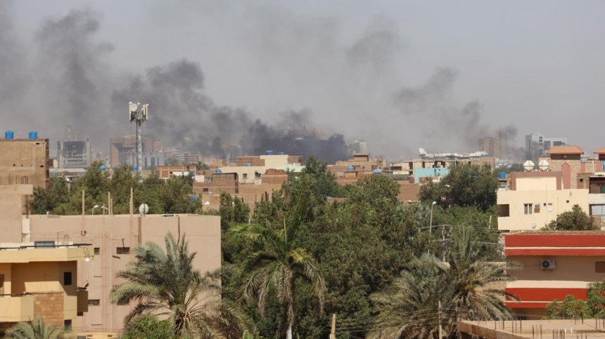 Франция евакуира гражданите си от Судан