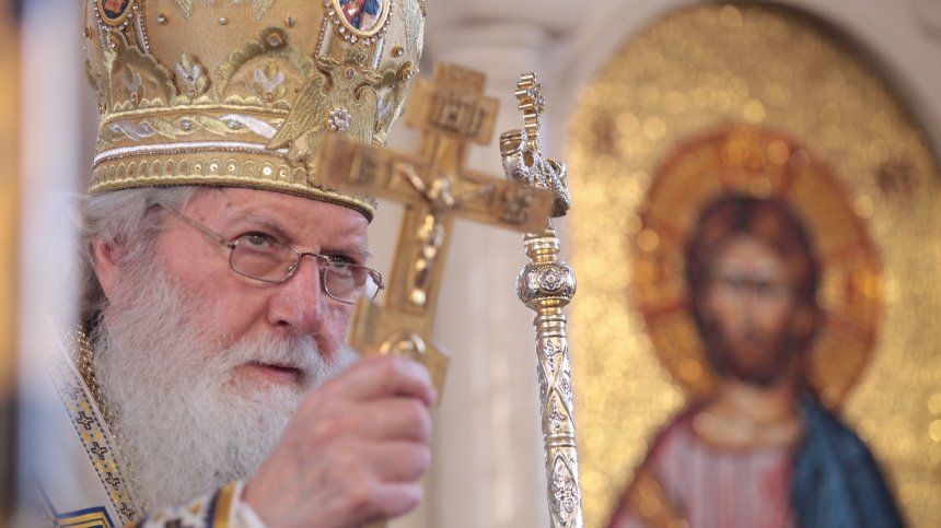 Патриарх Неофит: Молим Божията майка да обгръща с любов всички невинни жертви на агресия