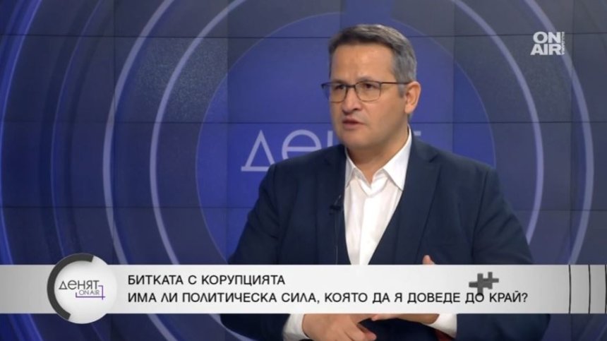 Христанов, "Единение": Сглобката не можа да се справи с корупцията