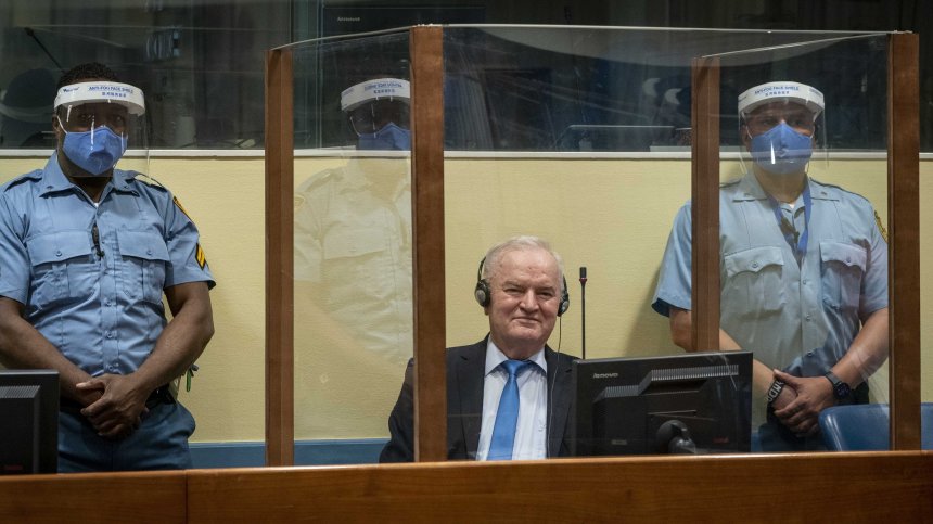 Ратко Младич е в болница с пневмония и сърдечна недостатъчност