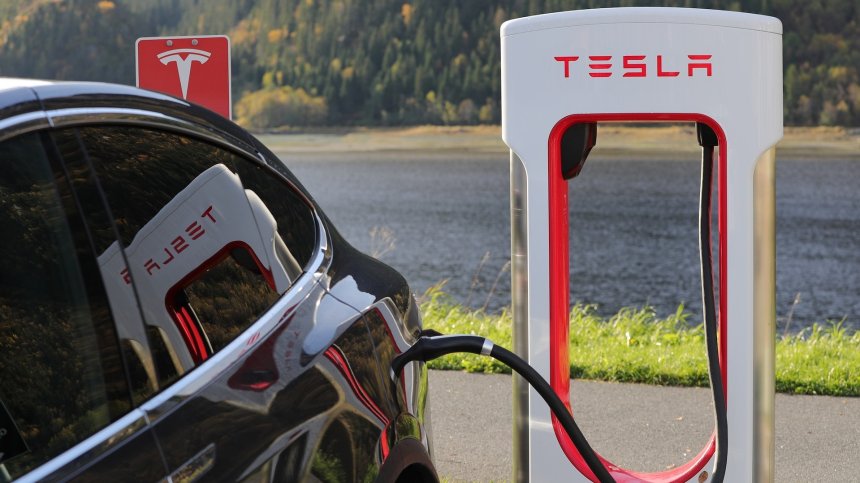 Модел на Tesla вече е по-евтин от средностатистическа кола в САЩ