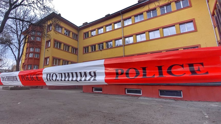 Експерт: Фалшивите сигнали за бомби целят хаос, вероятно ще има такива и на изборите