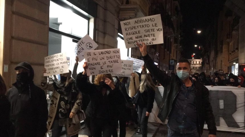 Вълна от протести в Европа заради рестрикциите срещу Ковид-19