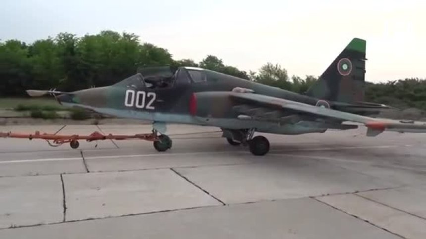 След инцидента със Су-25: Разследването е поето от военна прокуратура - Сливен