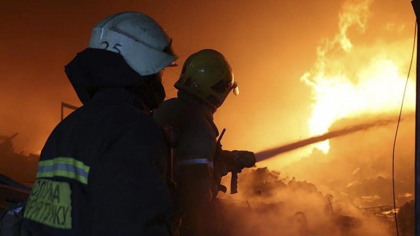Русия отново атакува нефтената и газовата инфраструктура на Украйна 