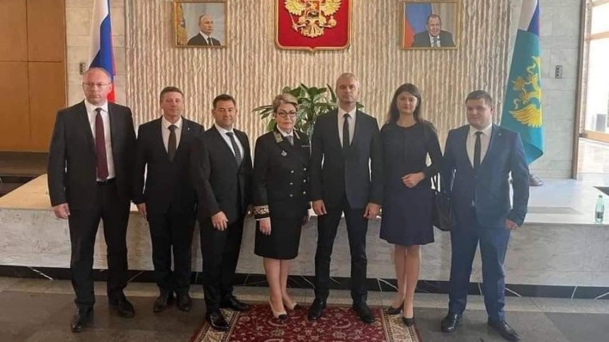 Костадинов за снимката си с Митрофанова: Намери се доказателство, че сме проруска партия