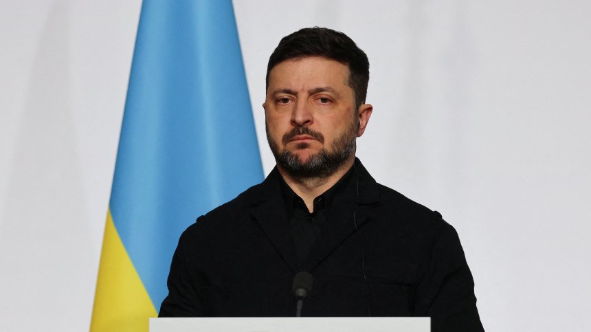 Зеленски: Украйна преминава през изключително труден период