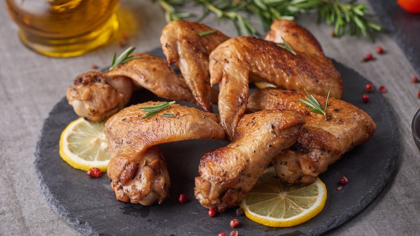 Пикантни лимонови крилца с медена горчица (РЕЦЕПТА)