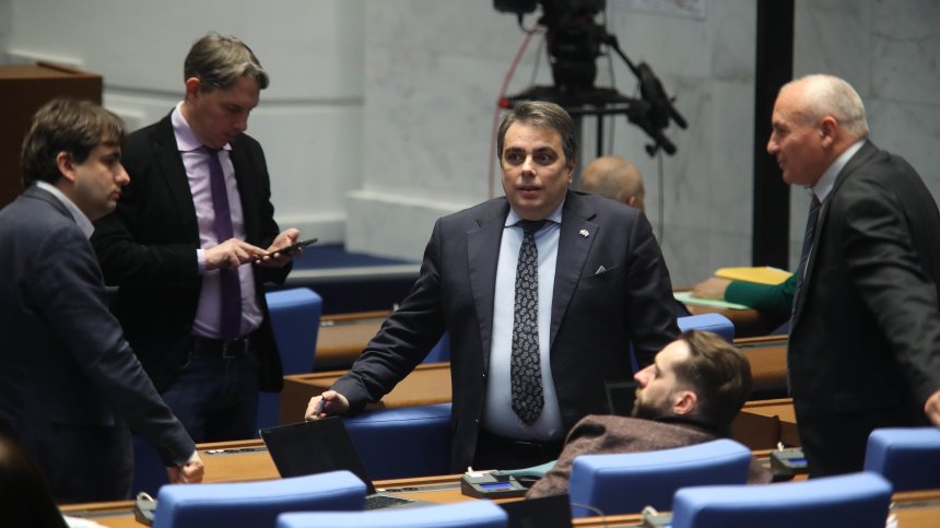 ПП-ДБ са изхарчили най-много пари за последните избори, МЕЧ имат редица нарушения