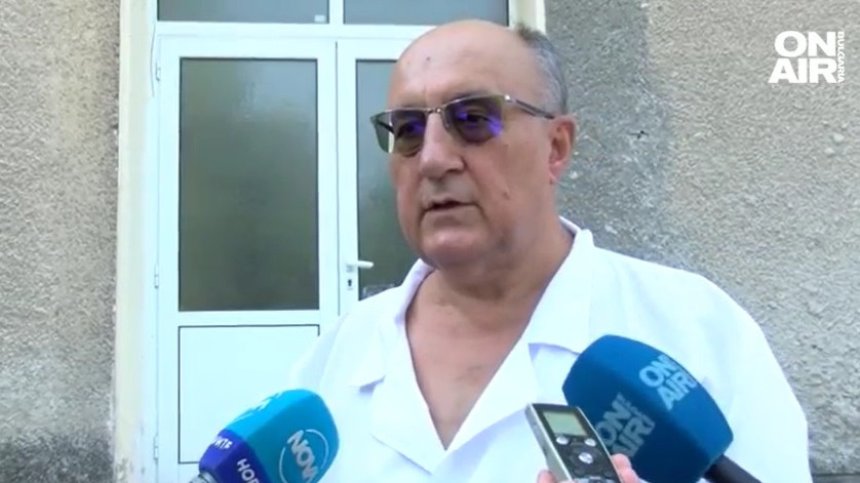 Изписаха бебето на починалата родилка, близките излязоха на протест