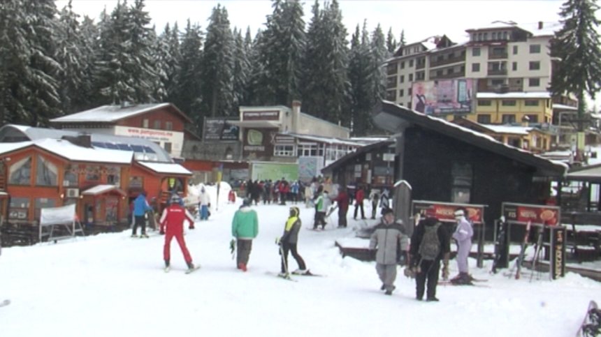 Над 550 хил. българи пътуват за празниците, ЧНГ на Малдивите излиза до 5 500 лв.