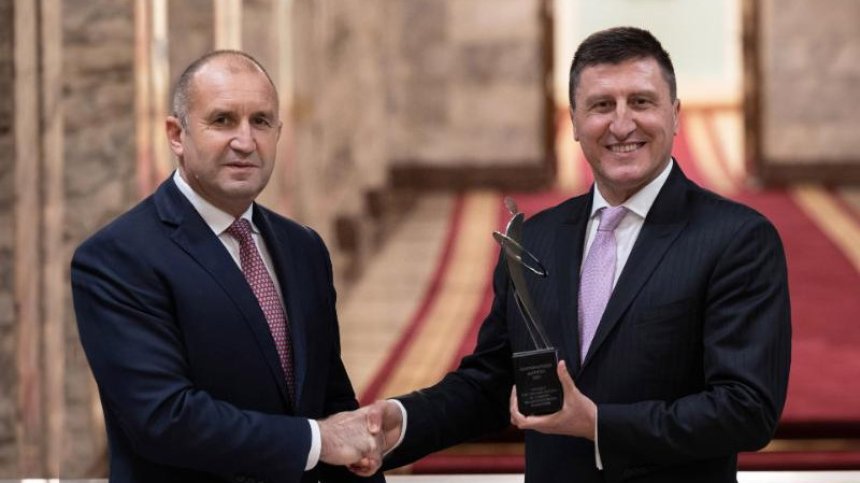 Радев: Кризата възроди солидарността и сближи гражданското общество и бизнеса