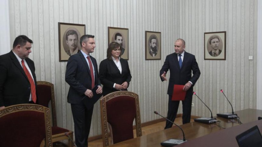 БСП към Радев: Спрете да се месите в работите на парламентарната група