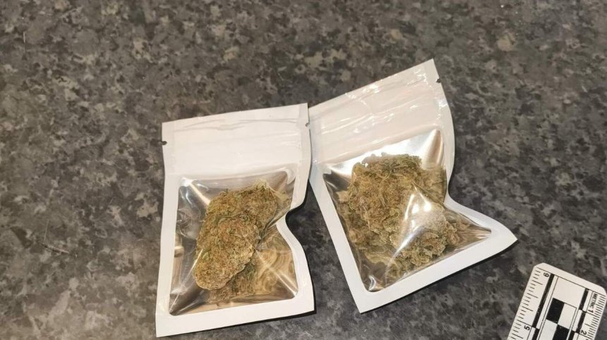 Спецакция в София: Задържаха дилъри и клиенти