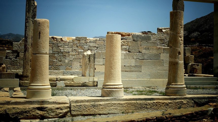 В древна гробница в Гърция откриха пръстен на Аполон с "лечебна" змия