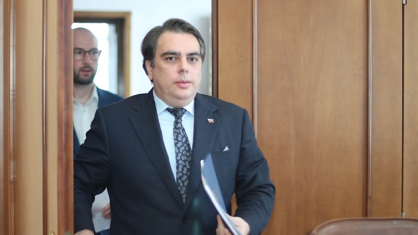 Асен Василев: Повишението на доходите и пенсиите е с 11%