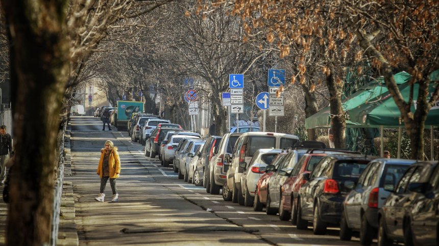 От днес отпада забраната за стари коли в центъра на София