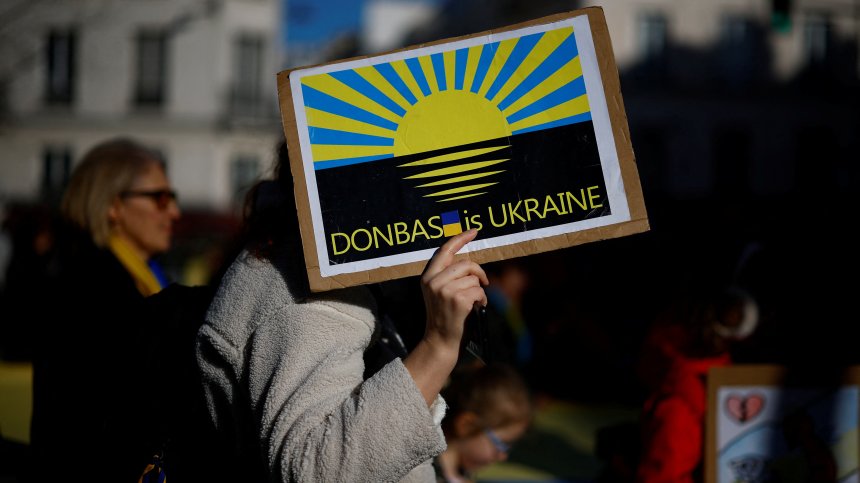 Москва издаде руски паспорти на 3,5 млн. украинци от завзетите територии