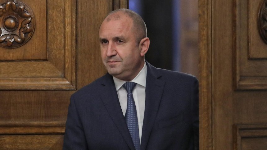 Радев: България ще има икономически ползи от влизането в еврозоната