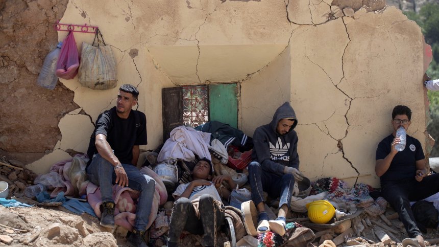 Броят на жертвите в Мароко продължава да расте, вече са почти 3000