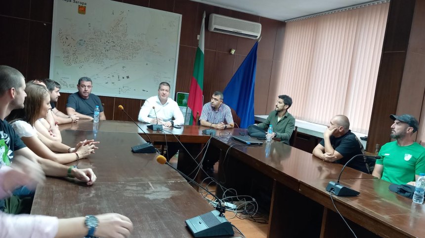 Живко Тодоров се зае да помогне на ДЮШ "Берое", Банато призна за забавени заплати