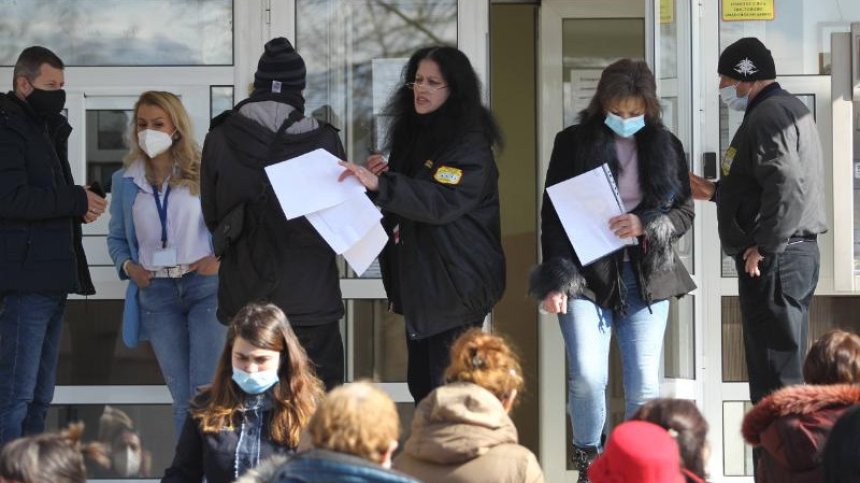 От 1 май пациентите ще получават само електронни рецепти