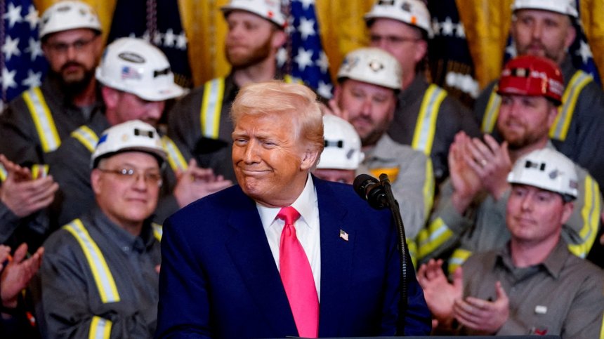 Тръмп отговори ще се кандидатира ли за трети мандат и ще промени ли Конституцията