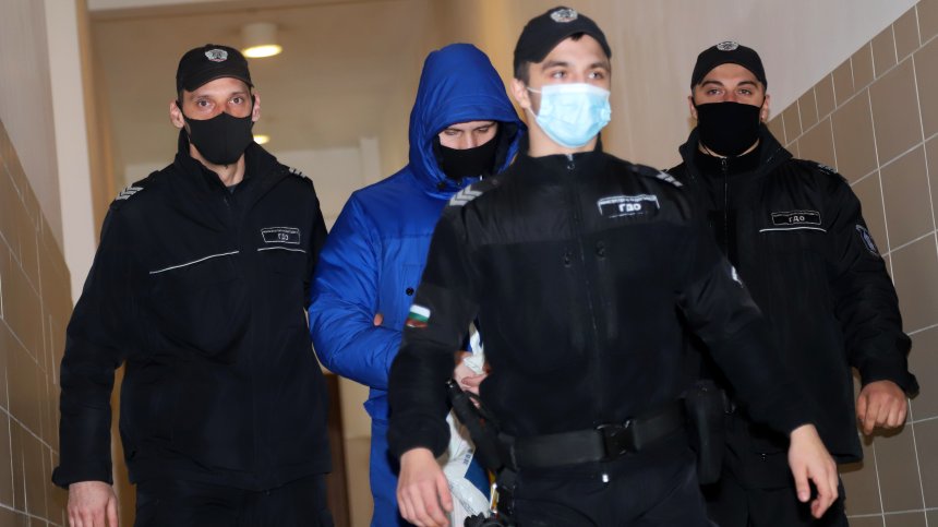 Разминаване в показанията: Помогнал ли е Кристиан на Милен Цветков?