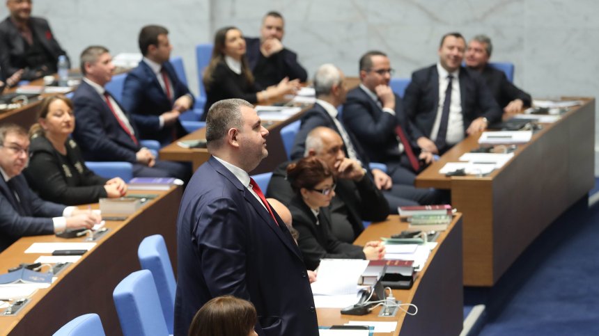 Депутатите подхващат Националната детска болница и ветото върху НПК
